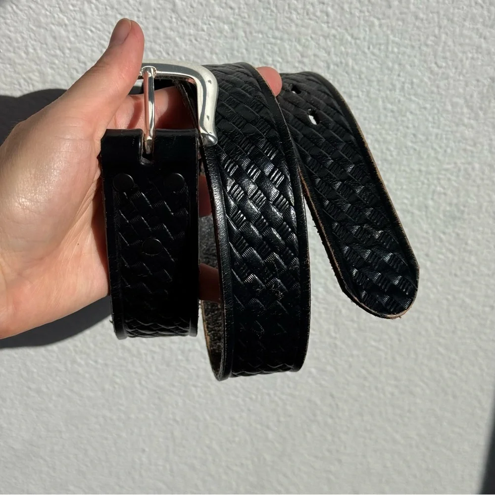 Vintage Genuine Leather Basketweave Embossed Belt Black Size 28/70 Western